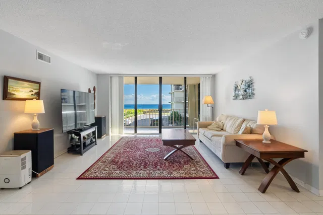 South Palm Beach Unit D-301 photo 4