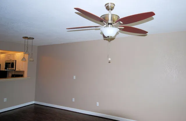  Unit C34 photo 5