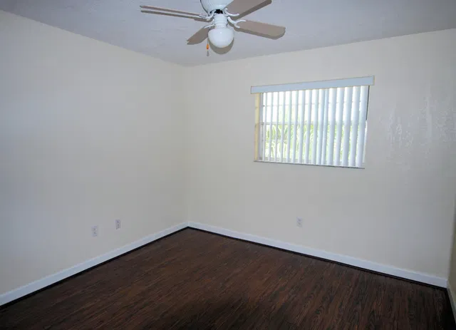  Unit C34 photo 8
