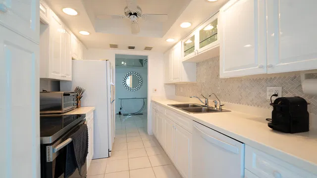 Water Glades Unit 7B photo 6