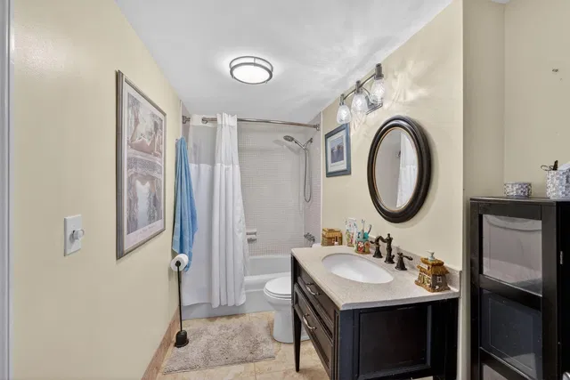  Unit 418 photo 14