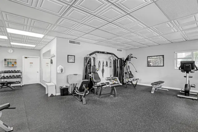  Unit 418 photo 25