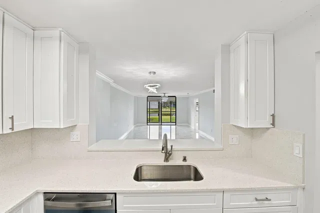  Unit 105 photo 6