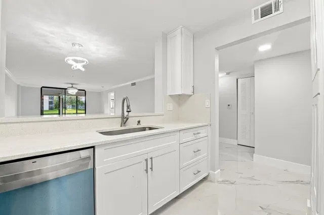  Unit 105 photo 11