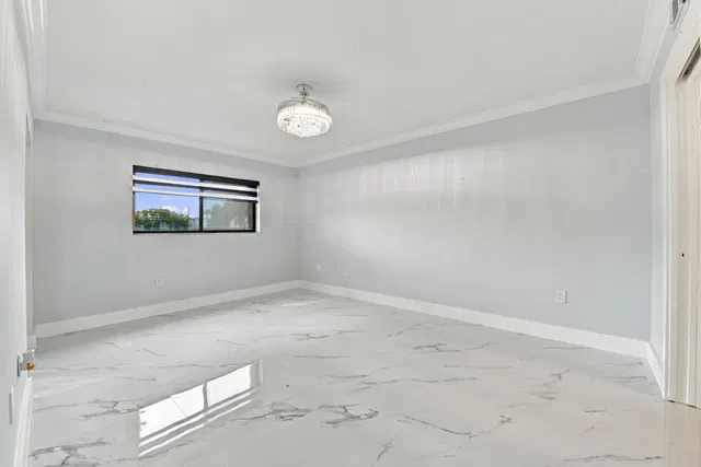  Unit 105 photo 16