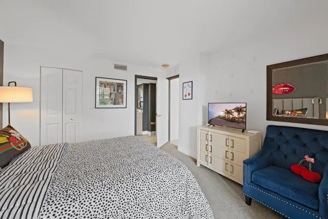 Unit 307 photo 22