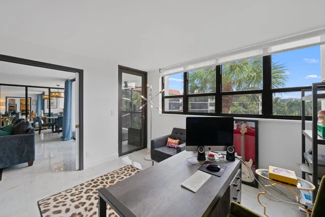 Unit 307 photo 26