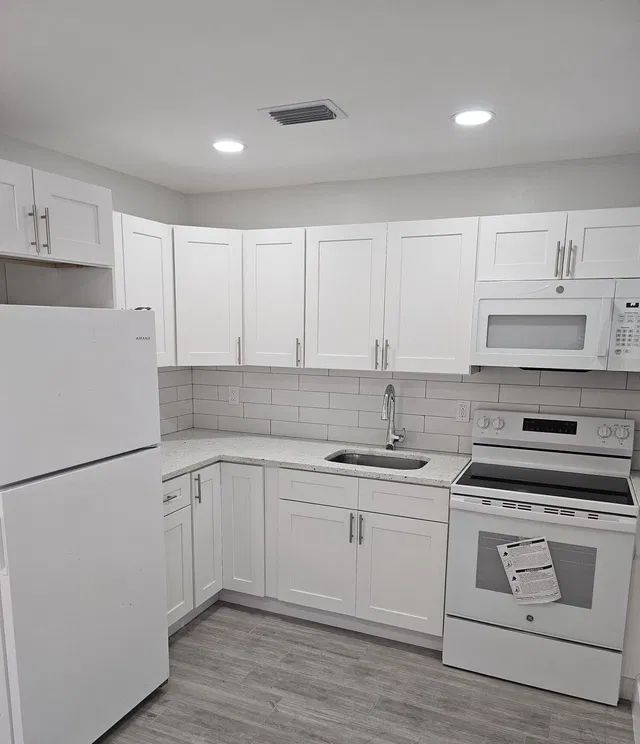  Residence photo 5