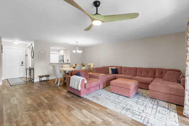 Residence photo 9