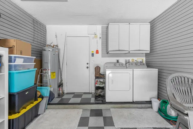 Residence photo 30
