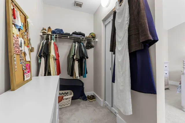 Residence photo 32