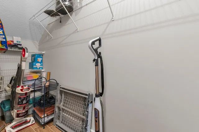 Residence photo 33