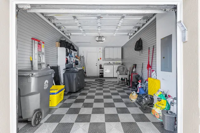 Residence photo 34