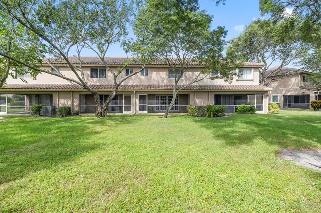 Residence photo 36