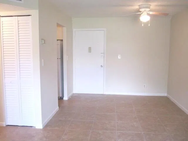 Unit 123 photo 3