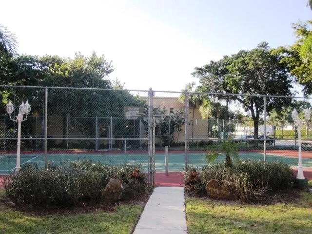 Unit 123 photo 12