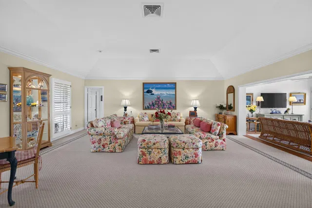  Residence photo 12