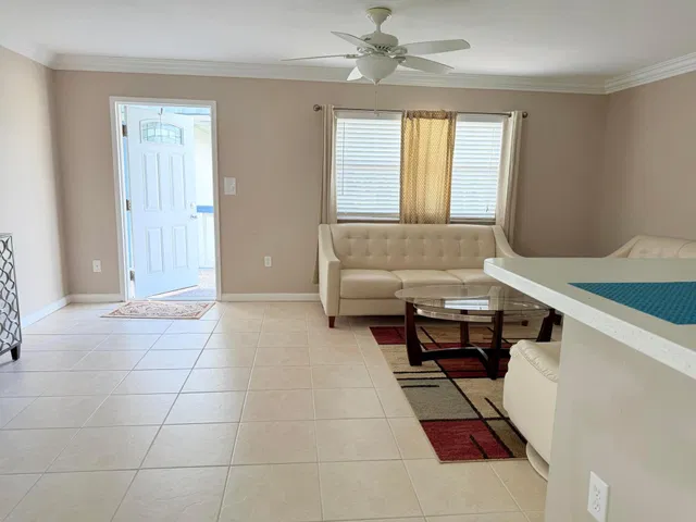 Residence photo 9