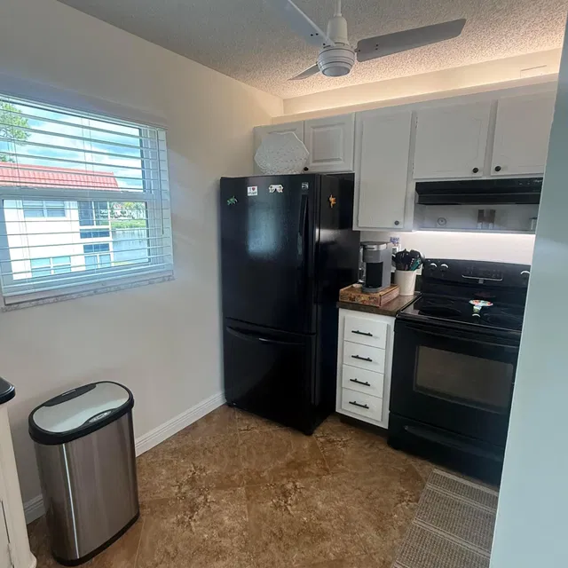Unit 2009 photo 11