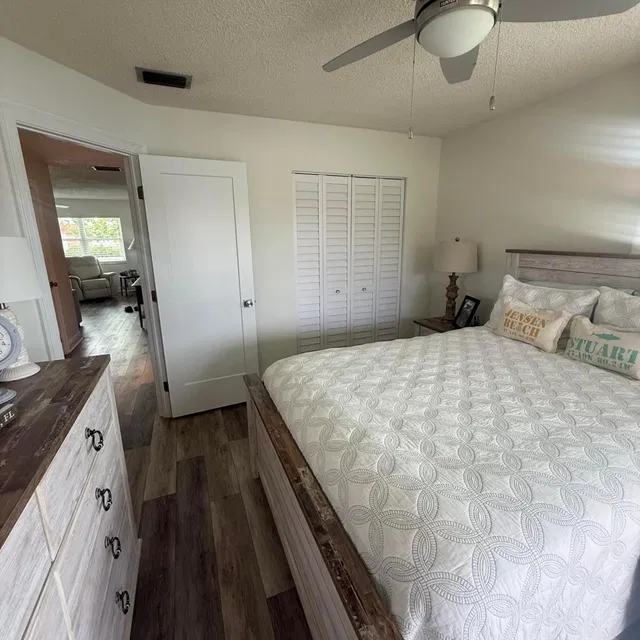 Unit 2009 photo 17