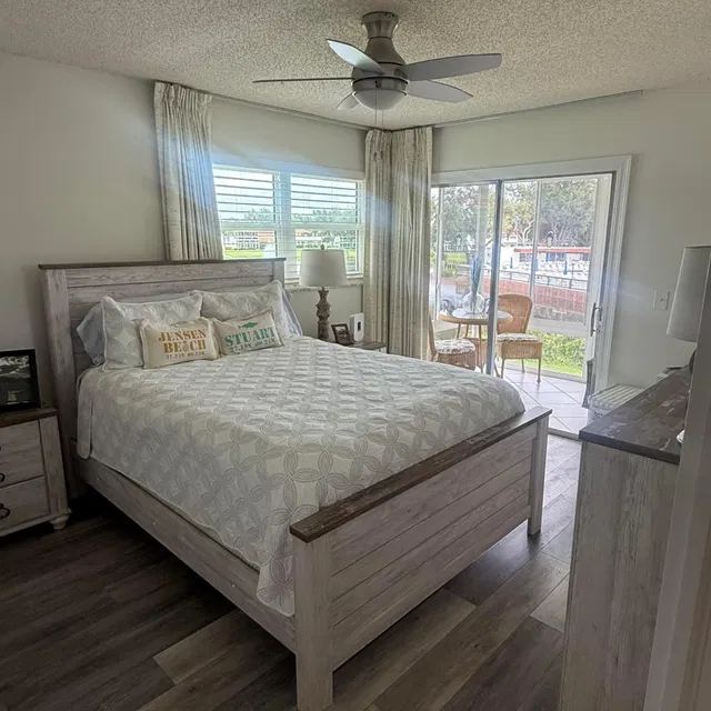 Unit 2009 photo 18
