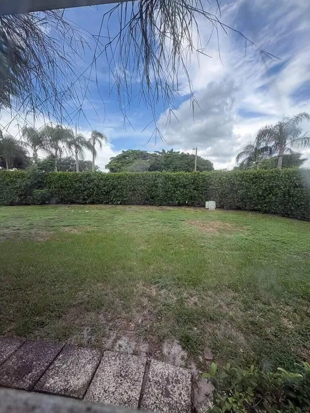 Unit B photo 35