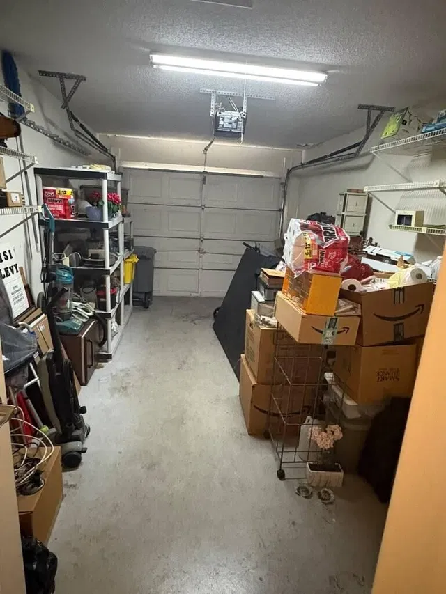 Unit B photo 36