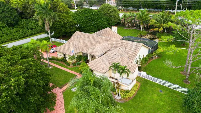 Residence photo 3