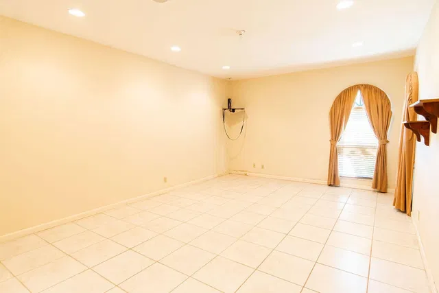 Residence photo 39