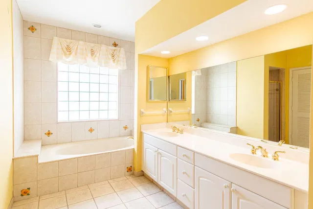 Residence photo 48