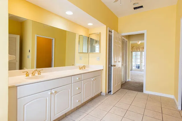 Residence photo 52