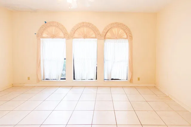 Residence photo 54