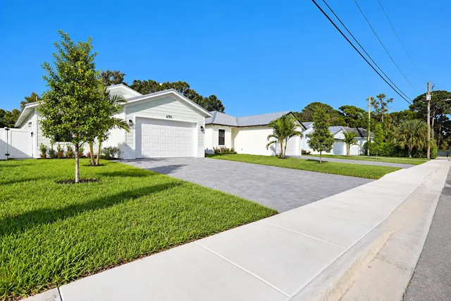 Residence photo 3