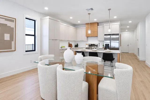 Residence photo 19