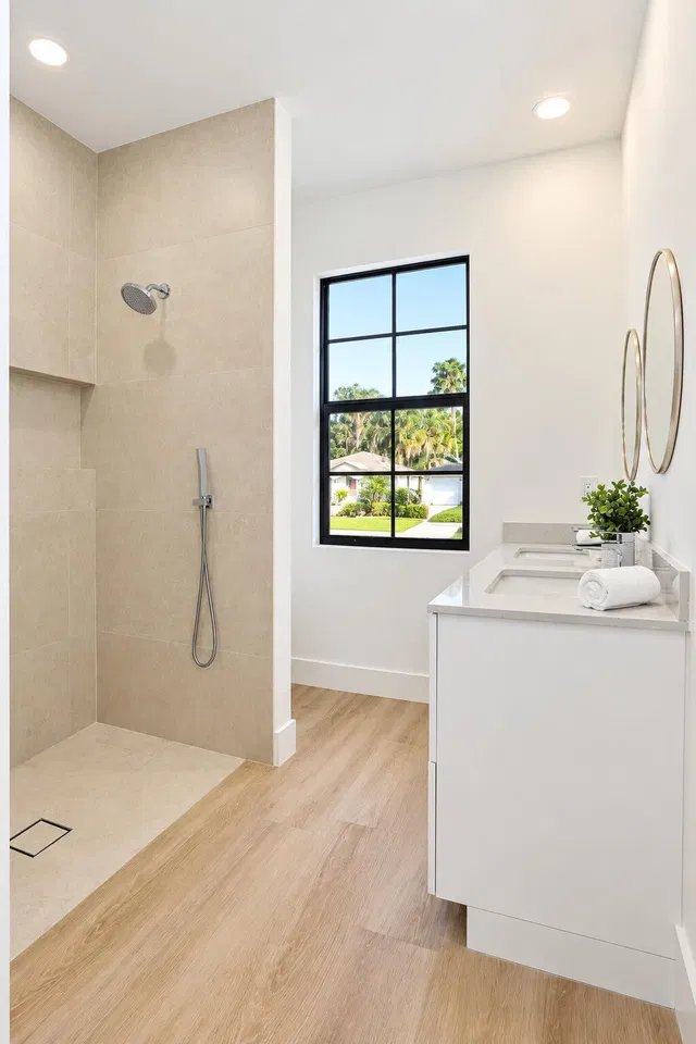 Residence photo 38
