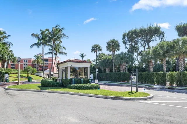 In-Town Palm Beach Unit S32 photo 7