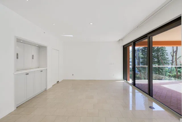 In-Town Palm Beach Unit S32 photo 25