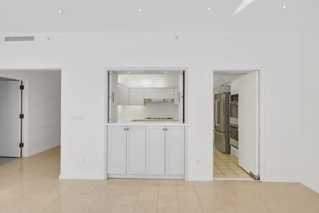 In-Town Palm Beach Unit S32 photo 27