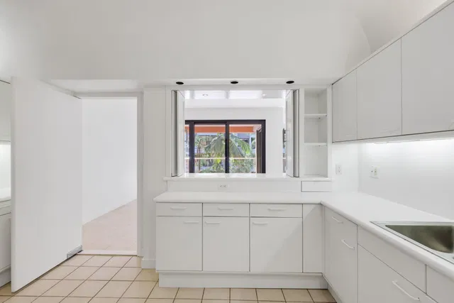 In-Town Palm Beach Unit S32 photo 29