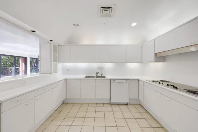 In-Town Palm Beach Unit S32 photo 31