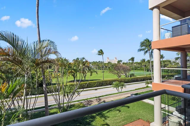 In-Town Palm Beach Unit S32 photo 41