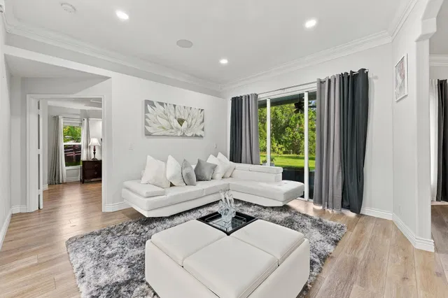 Residence photo 6