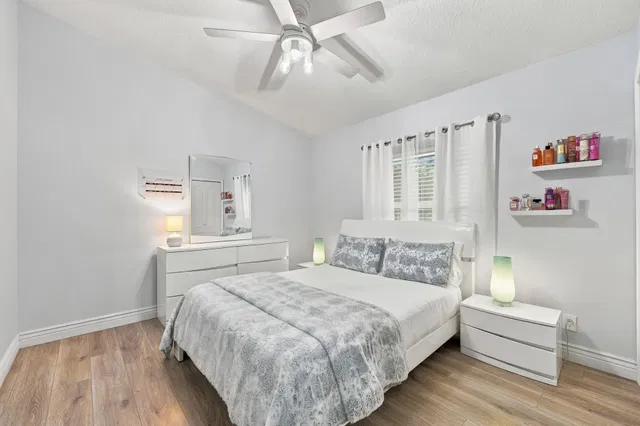 Residence photo 30