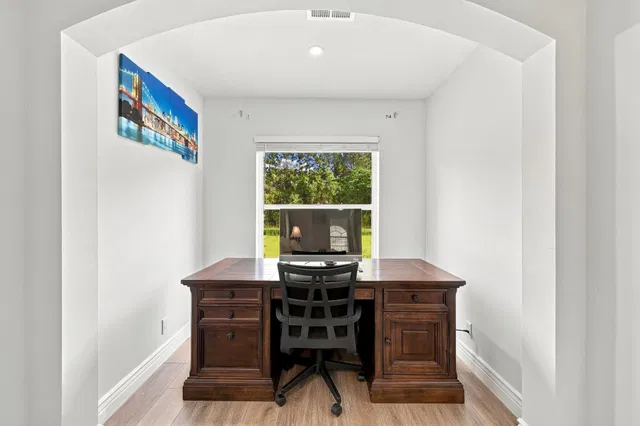 Residence photo 42