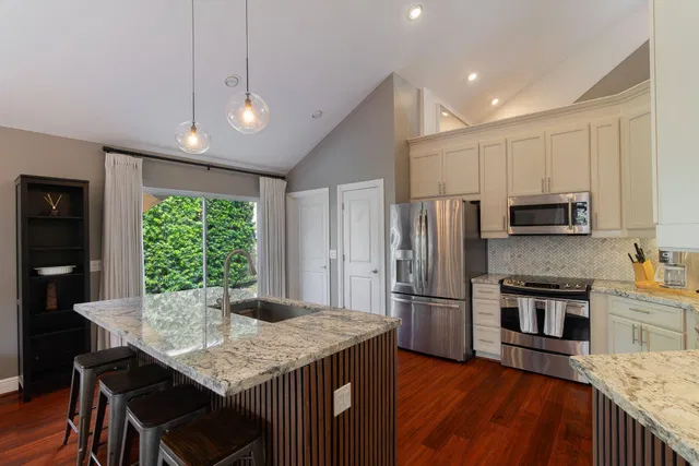 Residence photo 20