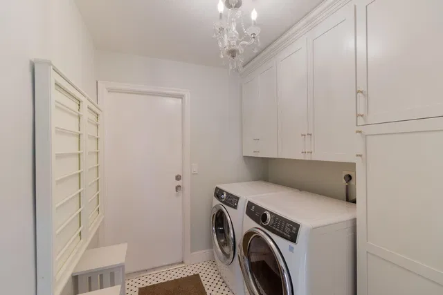 Residence photo 26