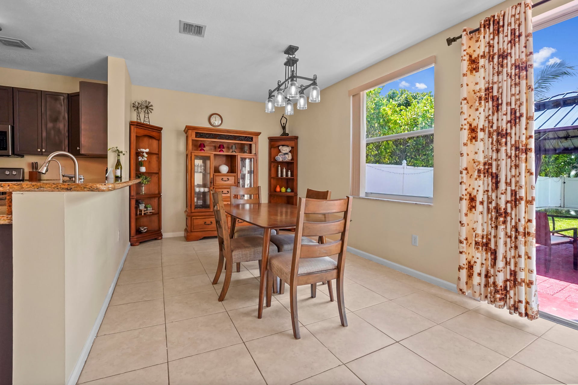 Residence photo 13