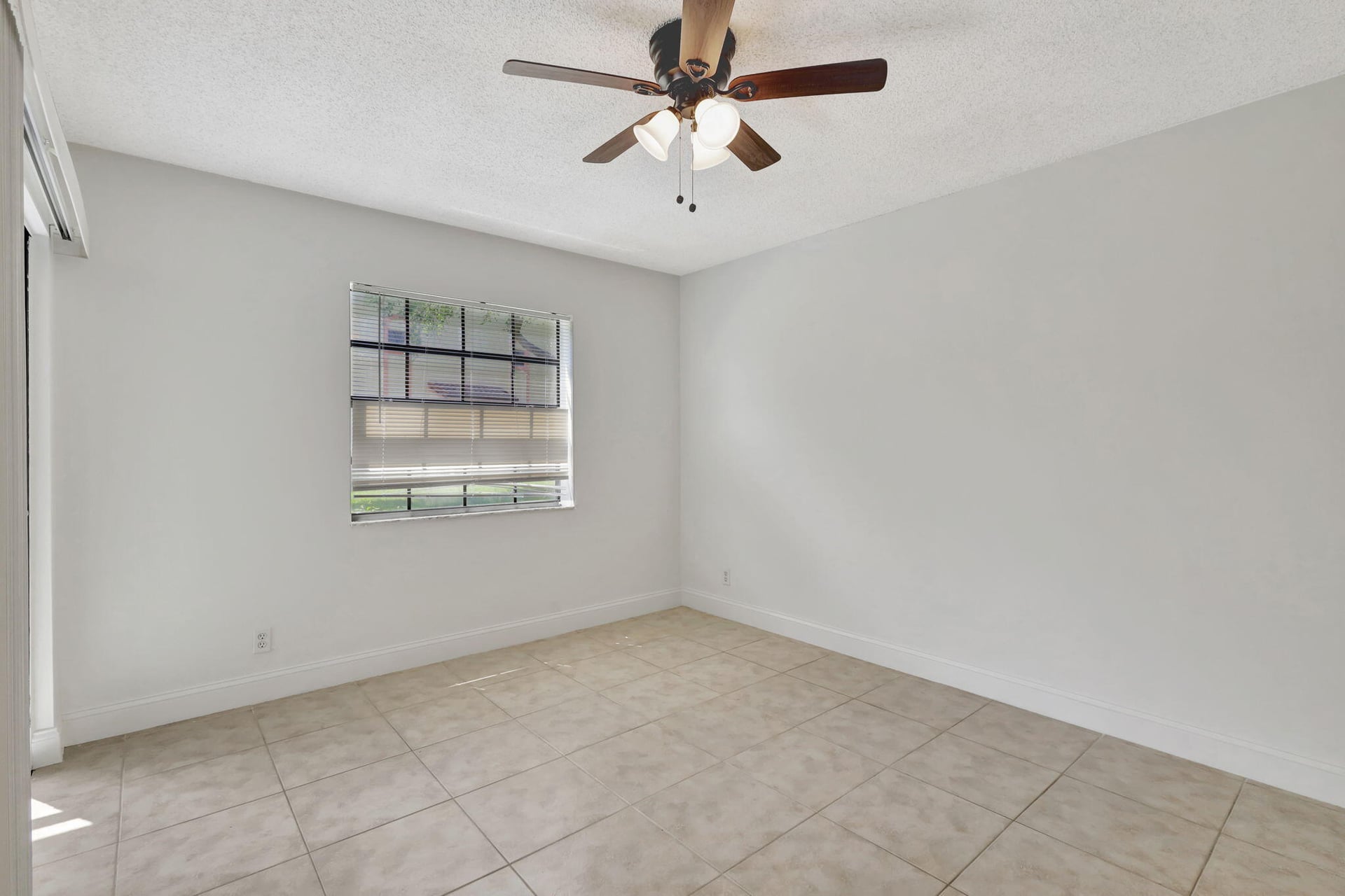 Unit N123 photo 13