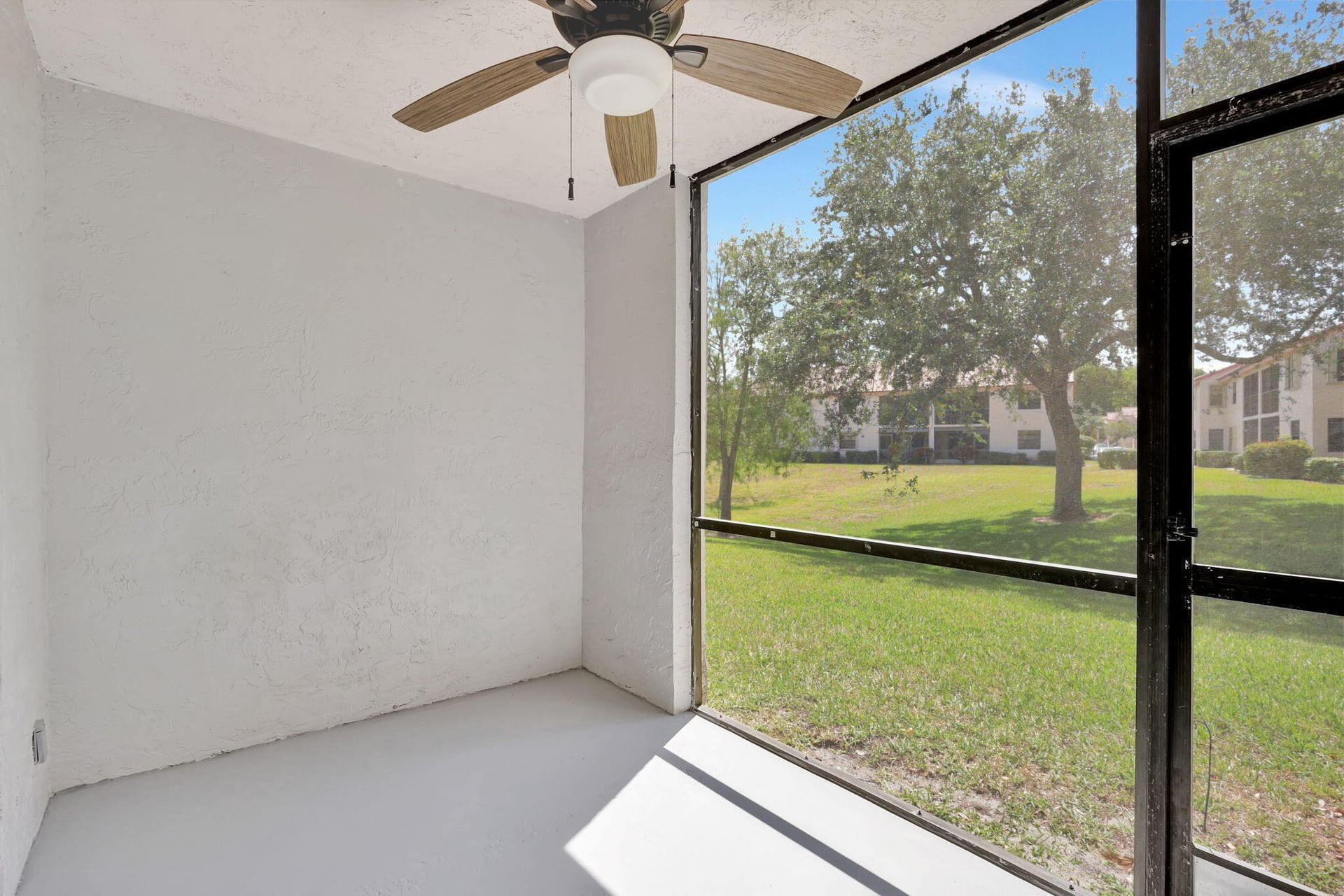 Unit N123 photo 20