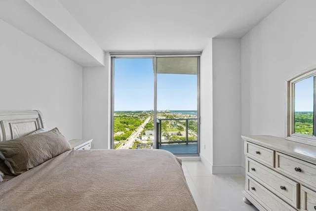 Nautilus 220 Unit 1817 photo 10